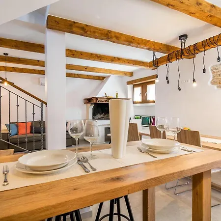 Sagri For 7 Persons In Istria With 24 M2 Heated Pool & Jacuzzi - Pet Friendly *