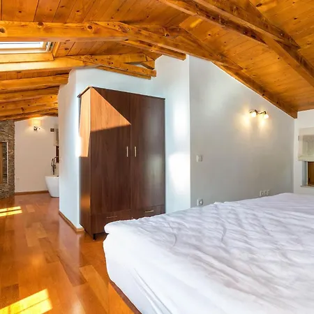 Villa Sagri For 7 Persons In Istria With 24 M2 Heated Pool & Jacuzzi - Pet Friendly *